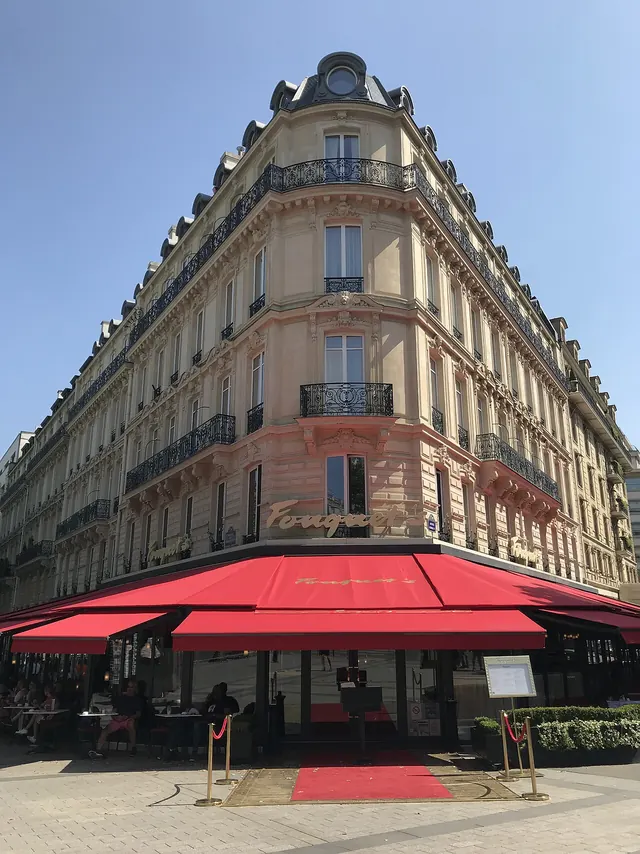 Fouquet's Paris, Paris
