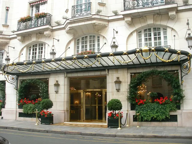 Le Bristol Paris, Paris